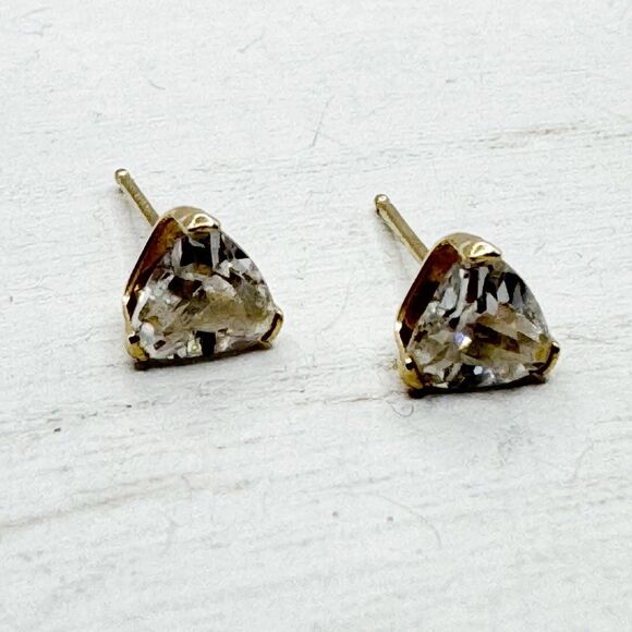 14k Yellow Gold Triangular Stud Earrings CZ Cubic Zirconia Classic Minimalist - Picture 4 of 16